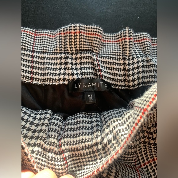 Cute Dynamite plaid skirt - Picture 2 of 2